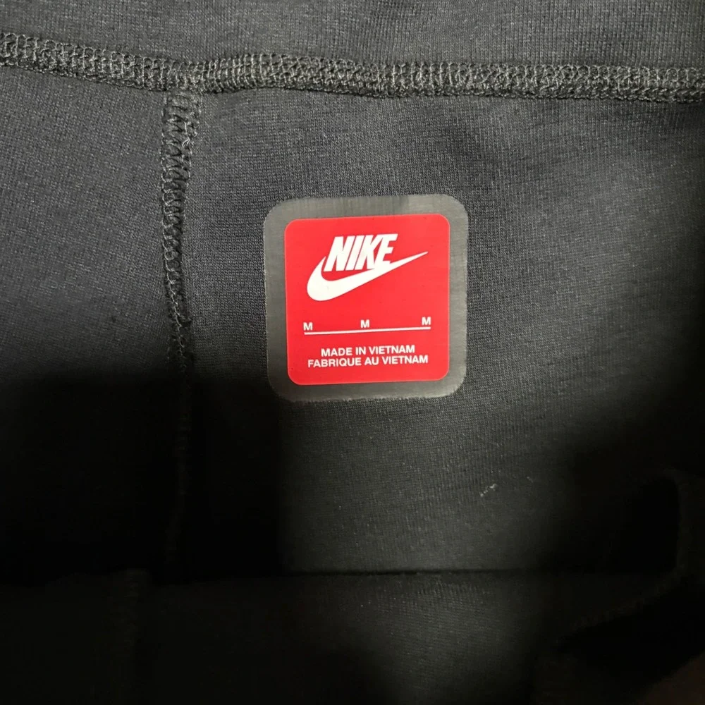 Nike Tech Fleece Joggers Mens Black Slim Fit Sweatpants FB8002-010 NEW